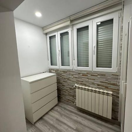 Cozy 1-Bedroom Apartment มาดริด ภายนอก รูปภาพ