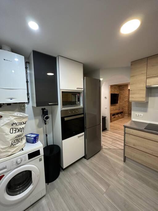 Cozy 1-Bedroom Apartment มาดริด ภายนอก รูปภาพ